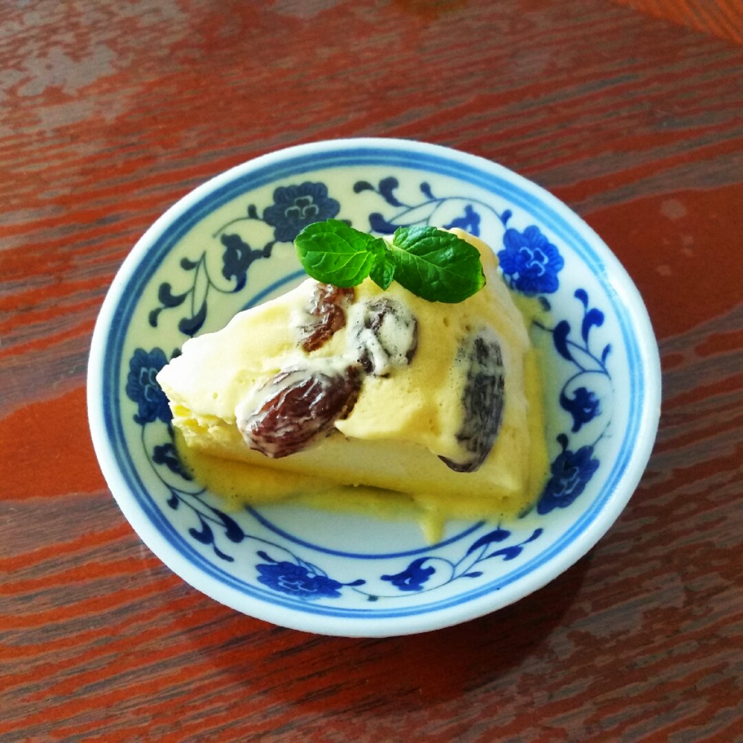 国王泡在香槟里做的朗姆黑加仑冰淇淋 rum raisin ice cream