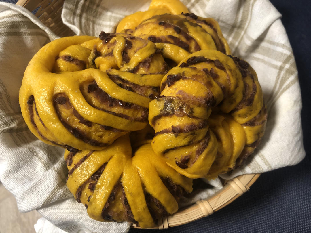 南瓜豆沙小餐包