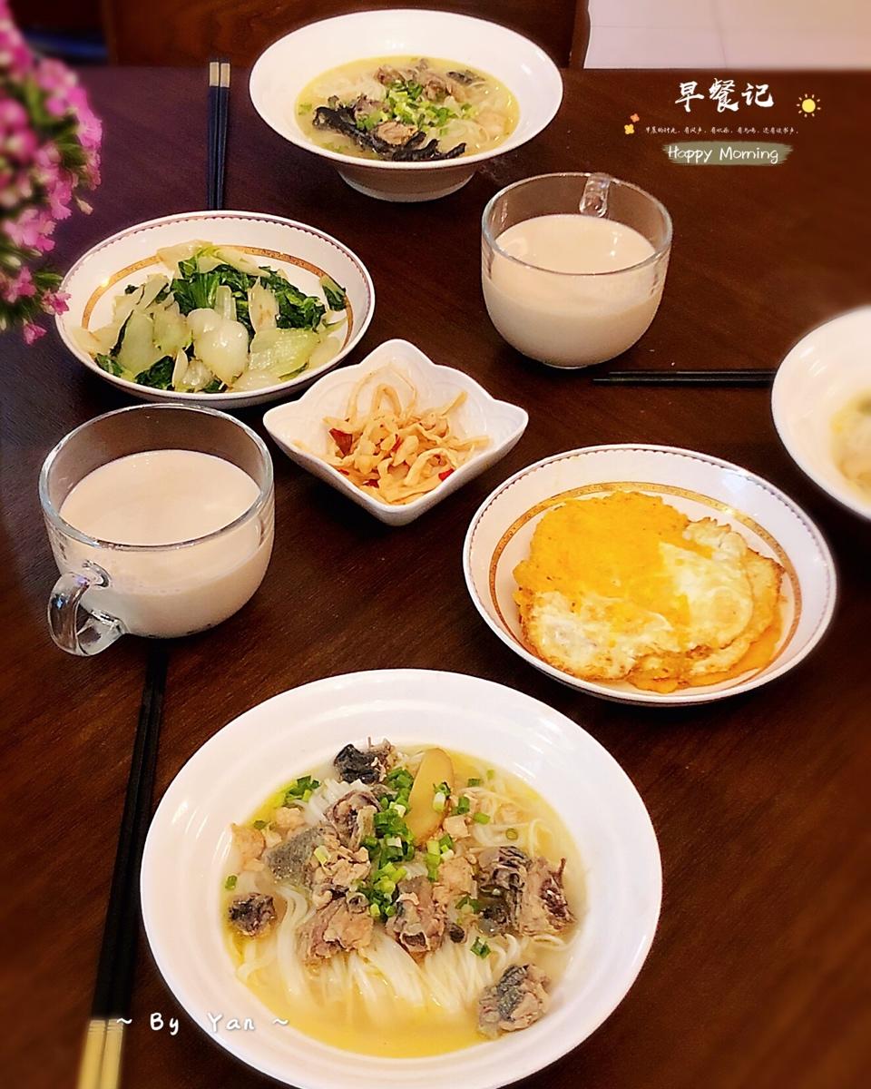 学生早餐记录