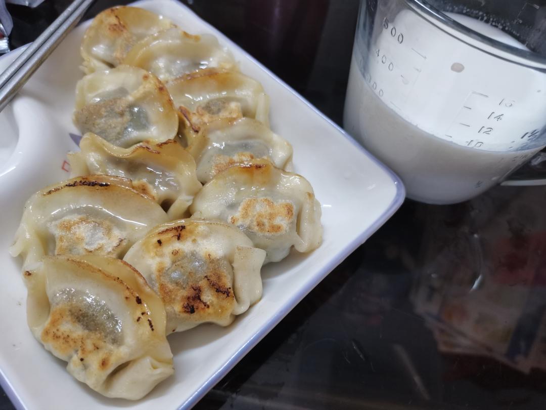 大兰的早餐桌