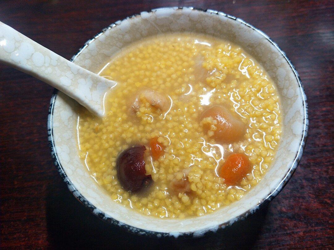 红枣桂圆小米粥