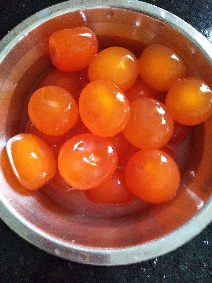 生的咸鸭蛋黄处理方法