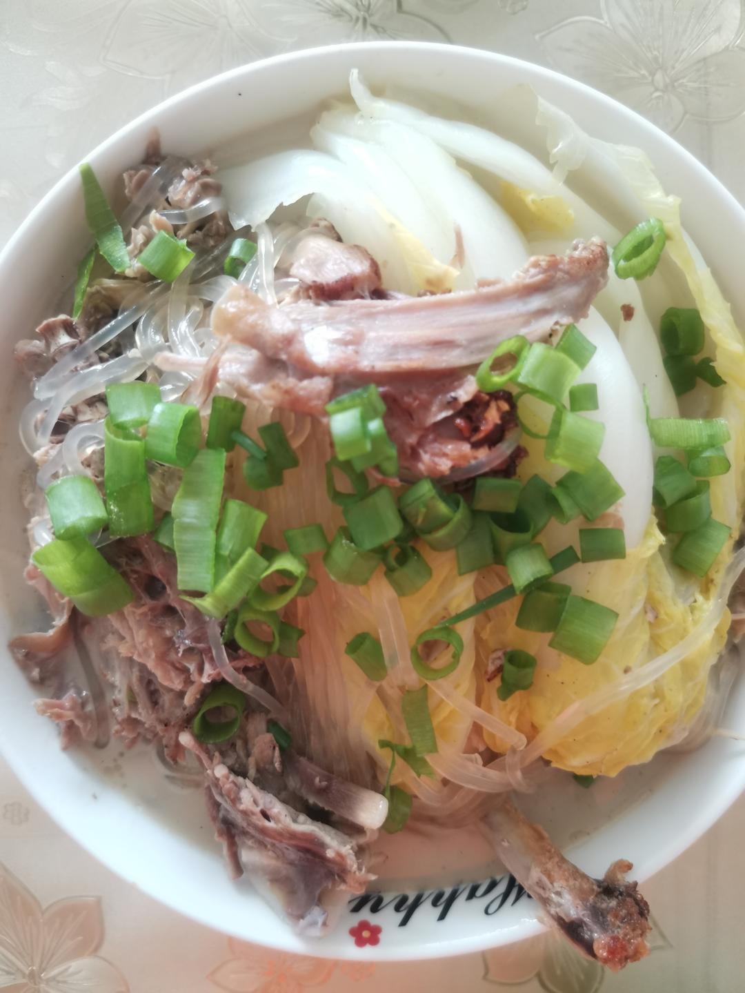 白菜粉丝鸭架汤