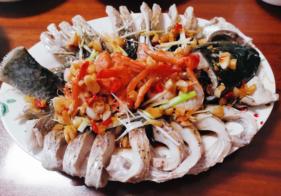 清蒸鲈鱼