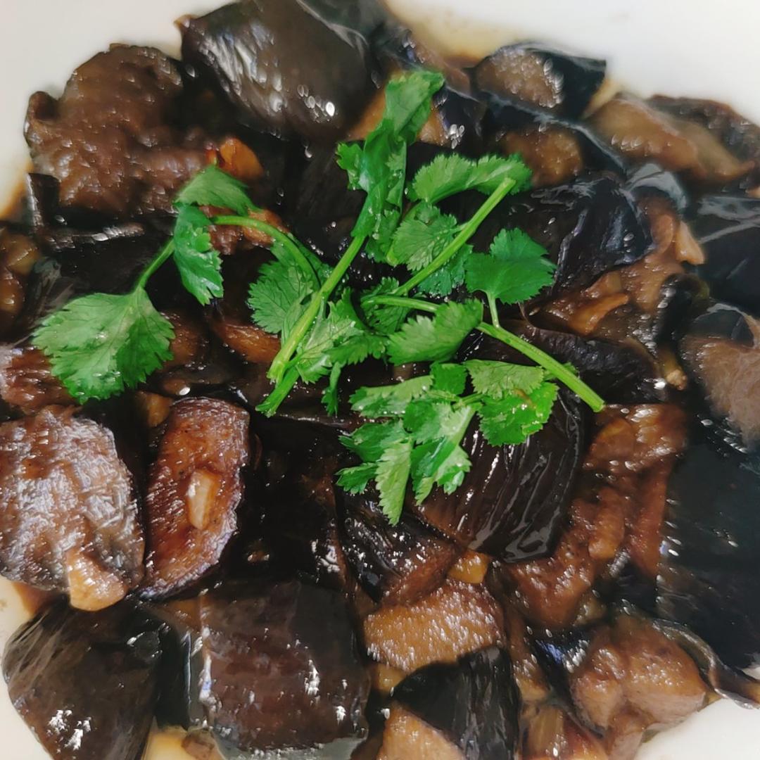 红烧茄子，好吃到舔盘子