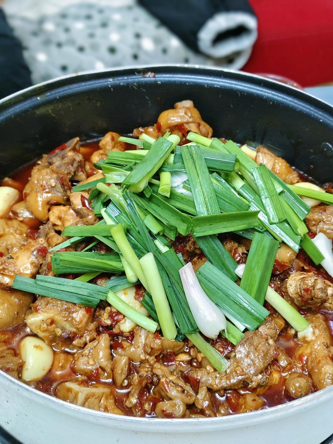 贵州辣子肥肠鸡