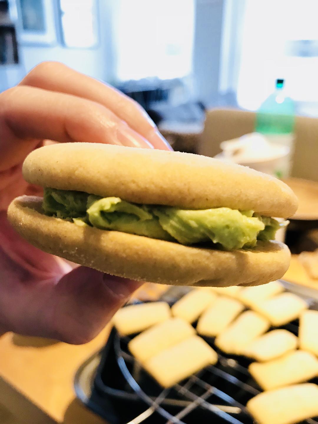 黄油抹茶夹心酥饼
