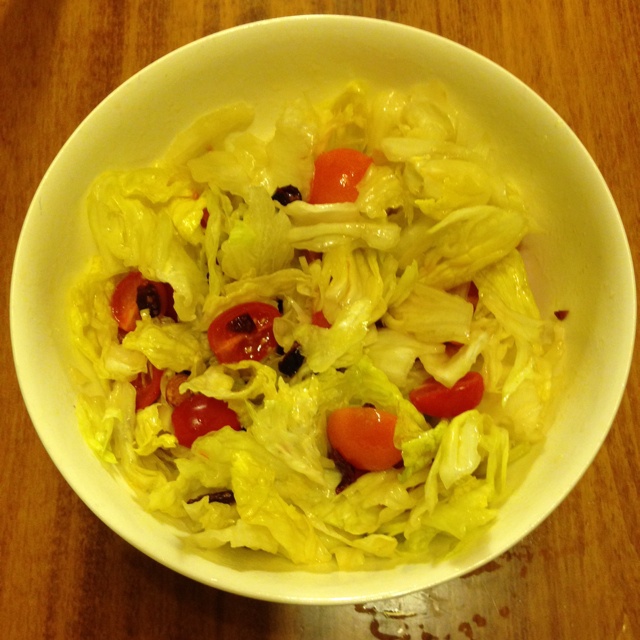 油醋汁苦苣沙拉