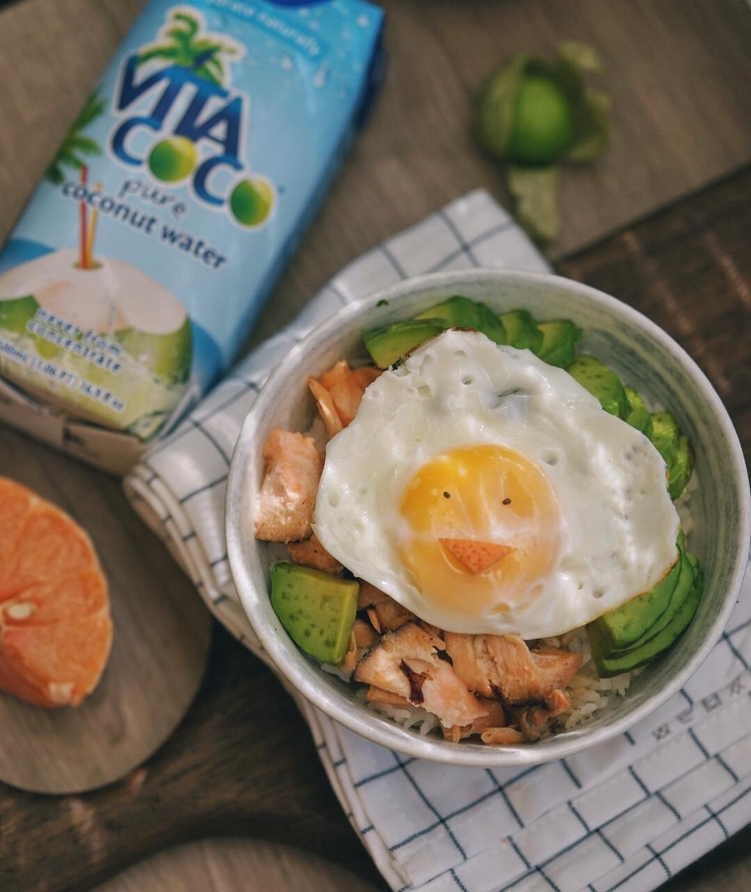 三文鱼牛油果拌饭