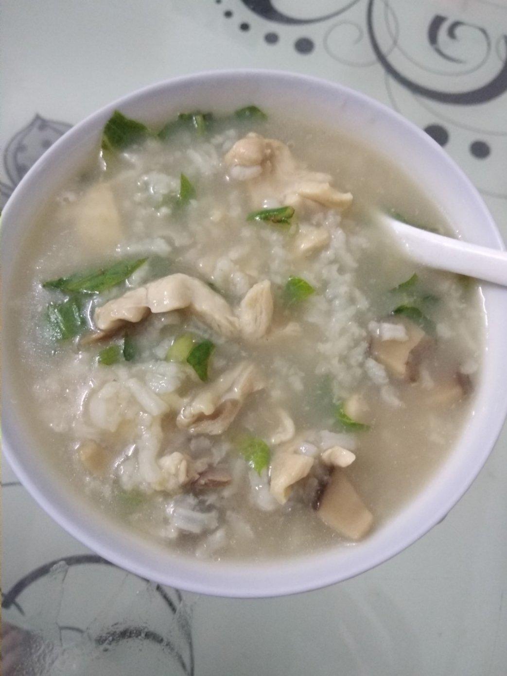 香菇鸡肉粥