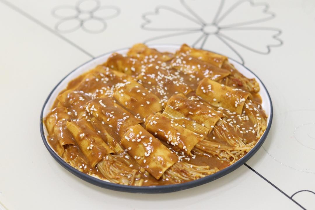 ⚡️减肥减脂素菜啃起❗️金针菇豆皮卷