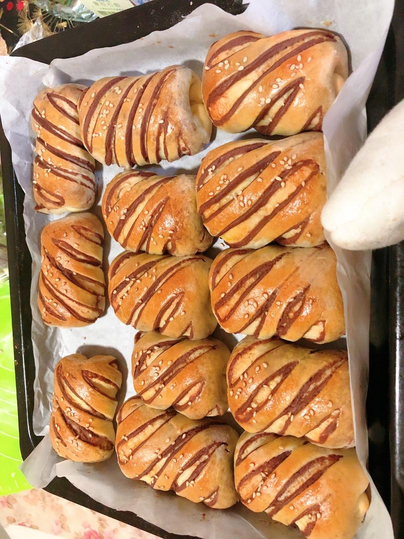 律の屋做的豆沙造型小面包