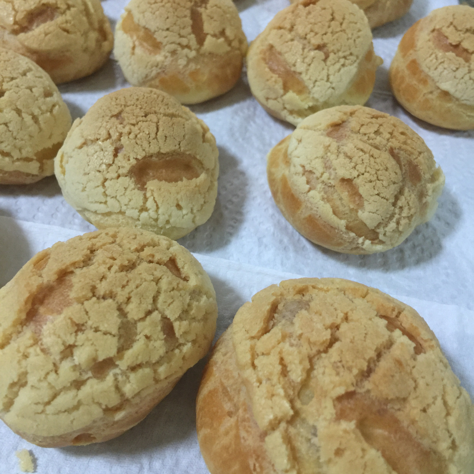 酥皮奶油泡芙--#皮黑森林#