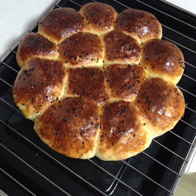 大人小孩都爱不释口的【蜂蜜牛奶小餐包】