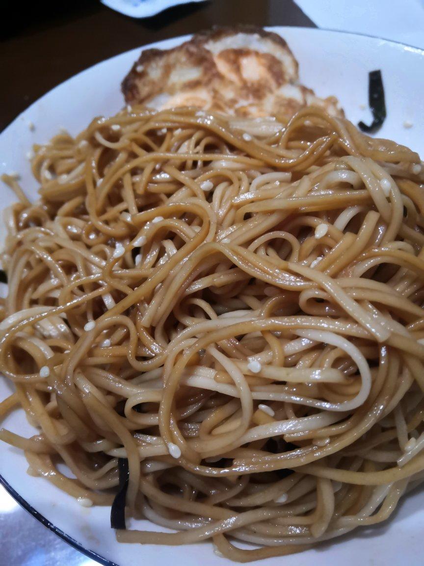 10分钟搞定的一碗葱油拌面