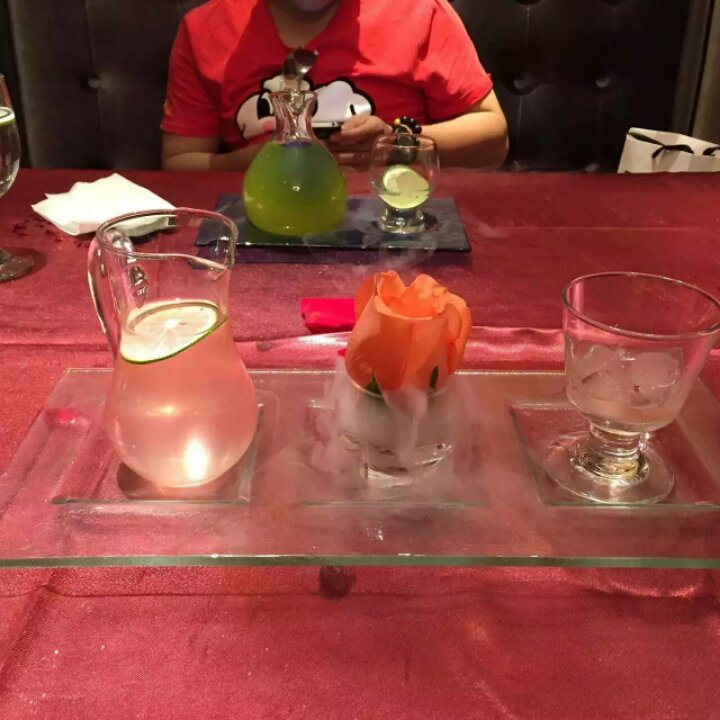 乱入