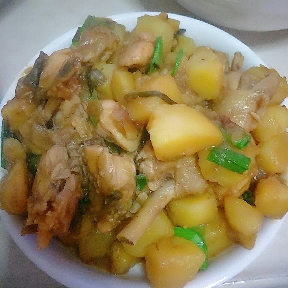 土豆焖鸡腿