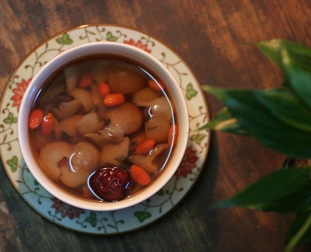 红枣桂圆枸杞汤的做法