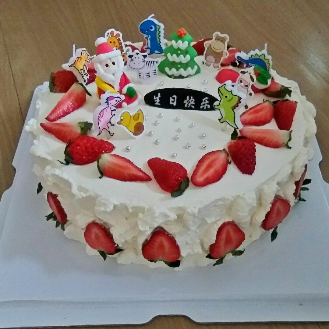 草莓生日蛋糕