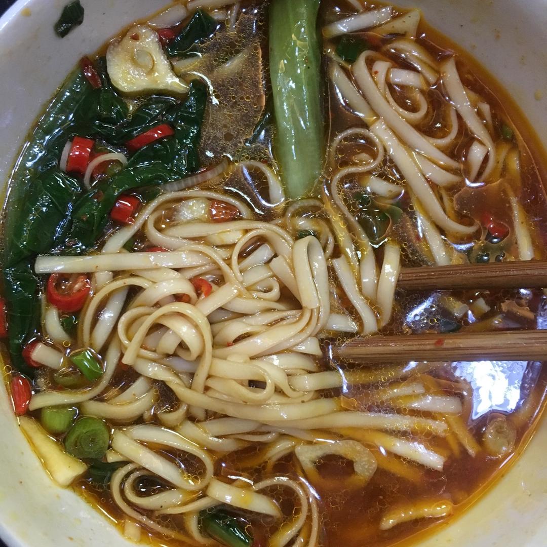 一碗热汤面