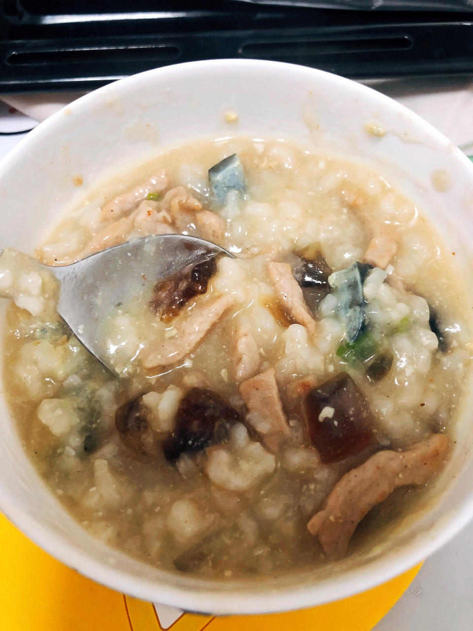 妈妈👩教我做的皮蛋瘦肉粥🥣简单快捷美味😋