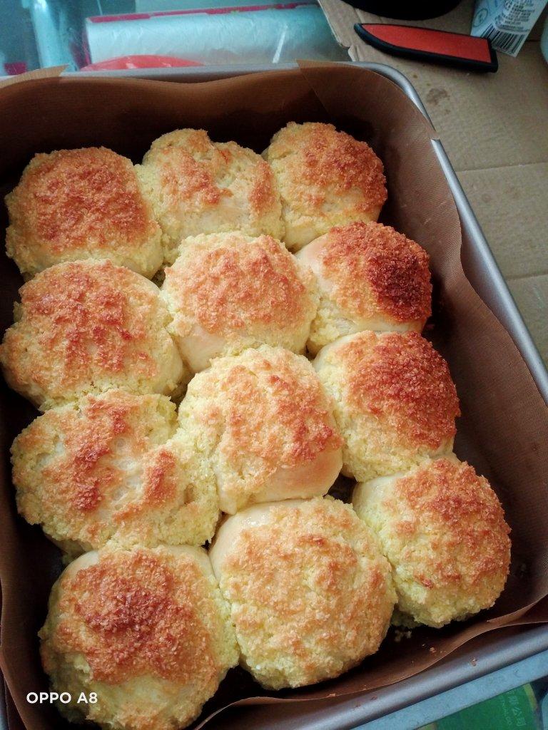 椰蓉面包（不用厨师机也能做面包，附手揉视频）