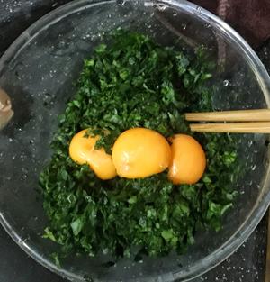 菠菜鸡蛋三文鱼卷的做法 步骤2