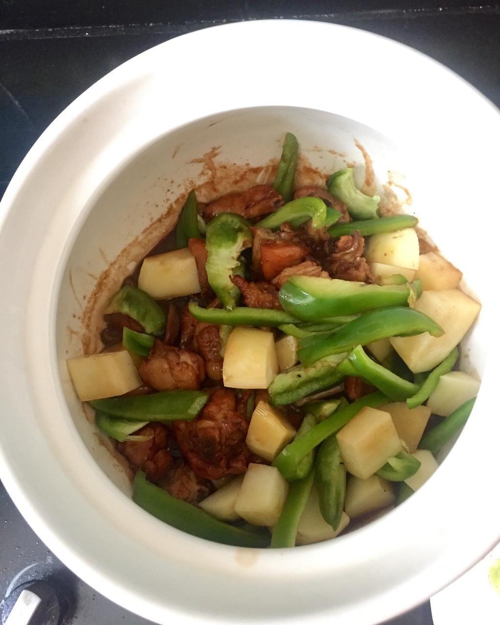黄焖鸡米饭