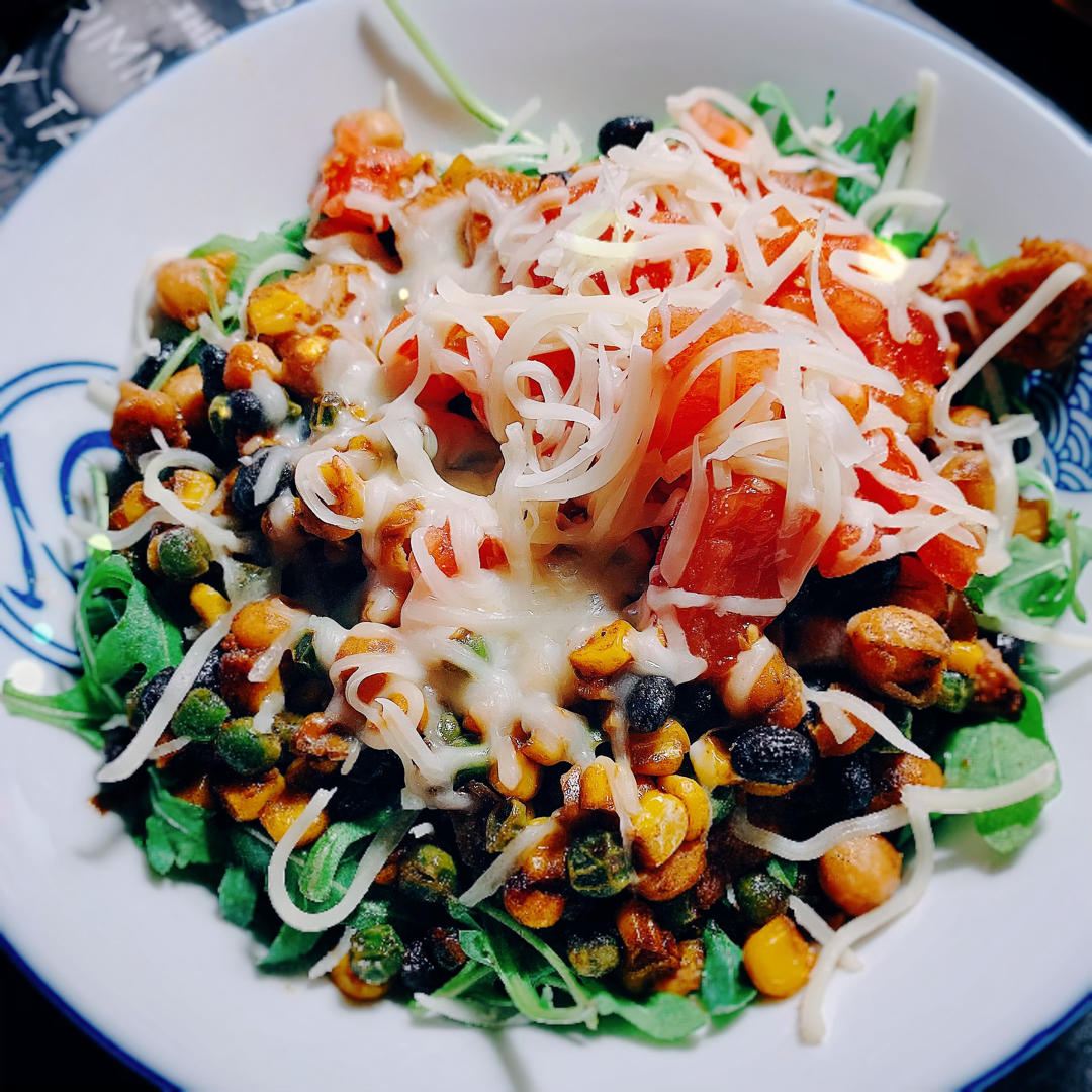 在家做的Chipotle牛肉杂豆拌饭
