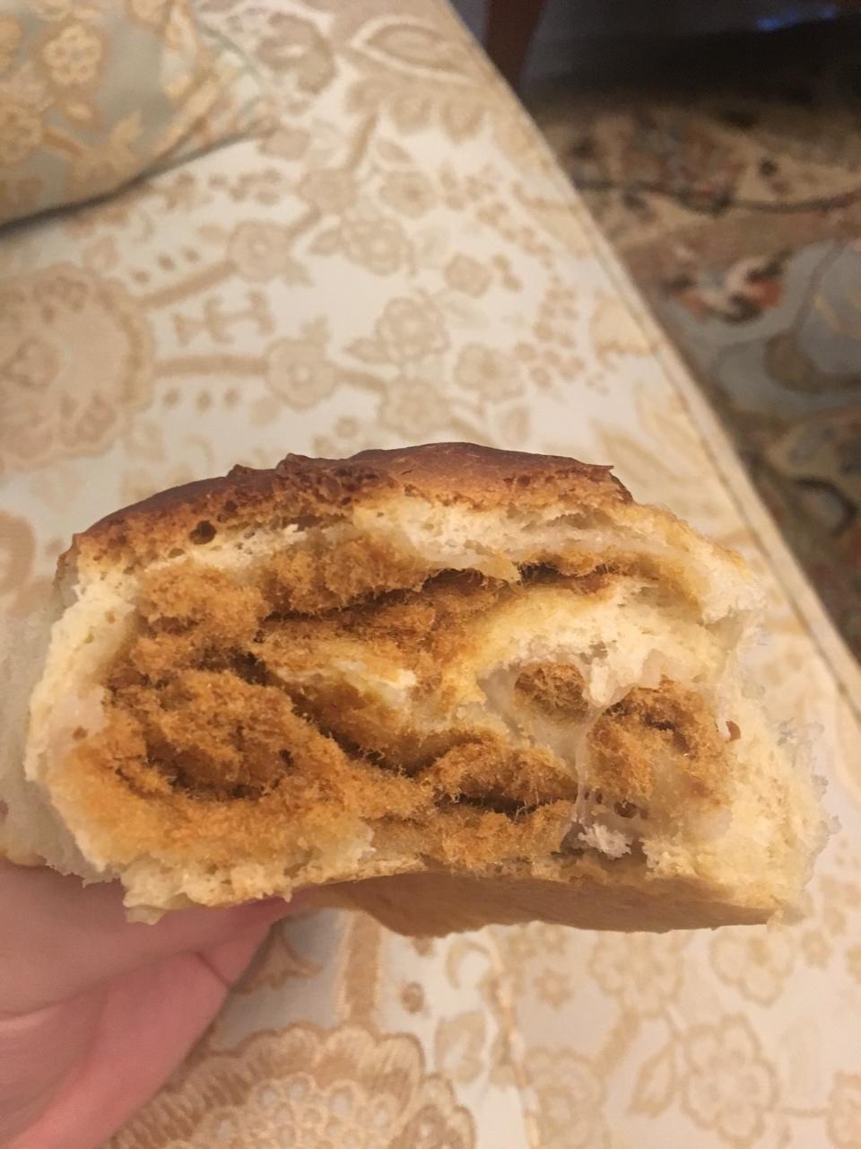 红豆/肉松麻薯软欧面包+石榴茶【曼食慢语】