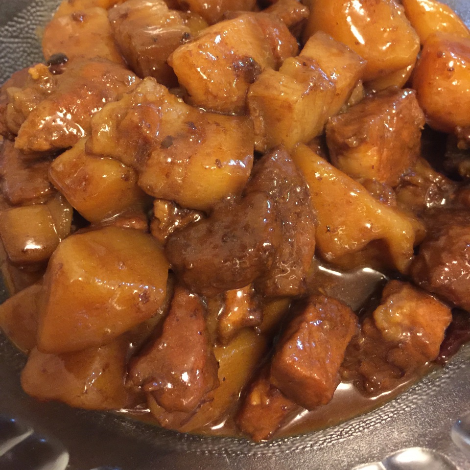 吃着碗里望着锅里的红烧肉