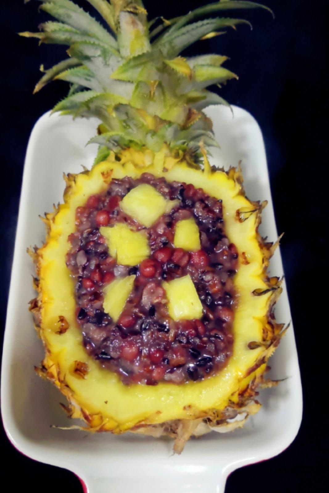 浅兰月光做的紫糯米菠萝饭