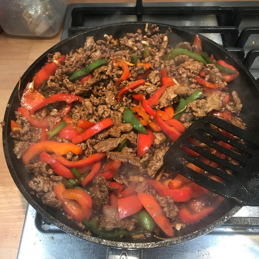 小炒牛肉