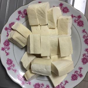 【爸爸的味道】之家常烧豆腐的做法 步骤2