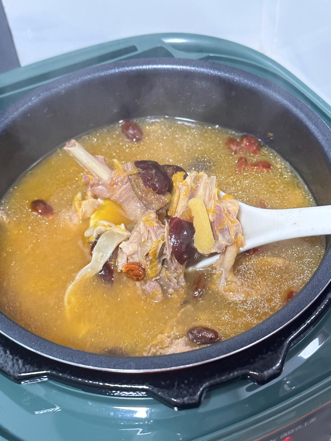 网红美食在家做｜金汤花胶鸡