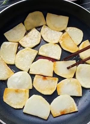 干锅土豆片 做法简单的做法 步骤2