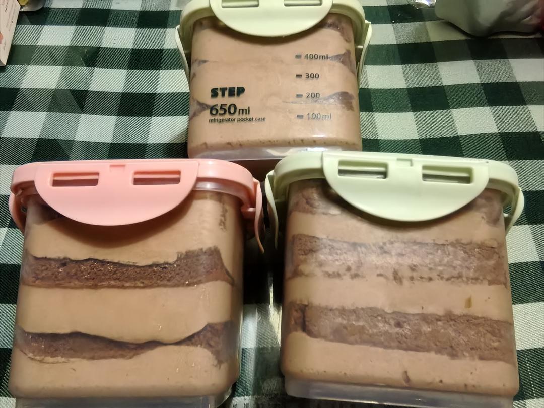 巧克力香缇奶油可可蛋糕卷，不掉皮，冰激凌口感夹心