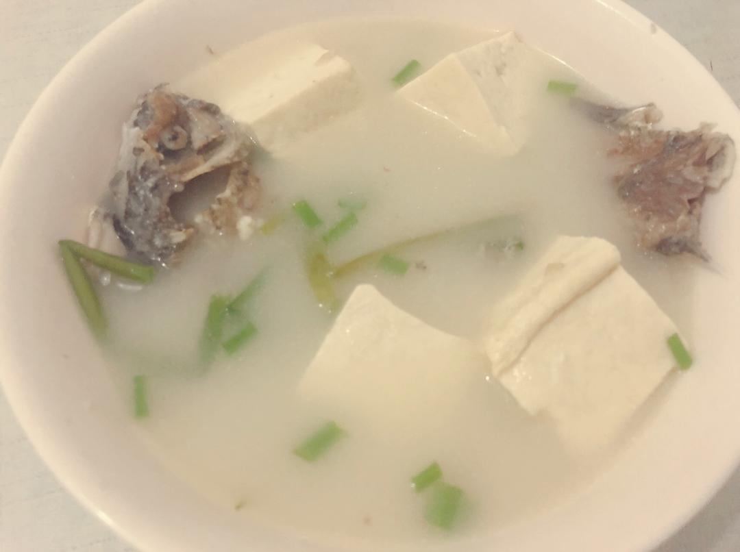 鲫鱼豆腐汤