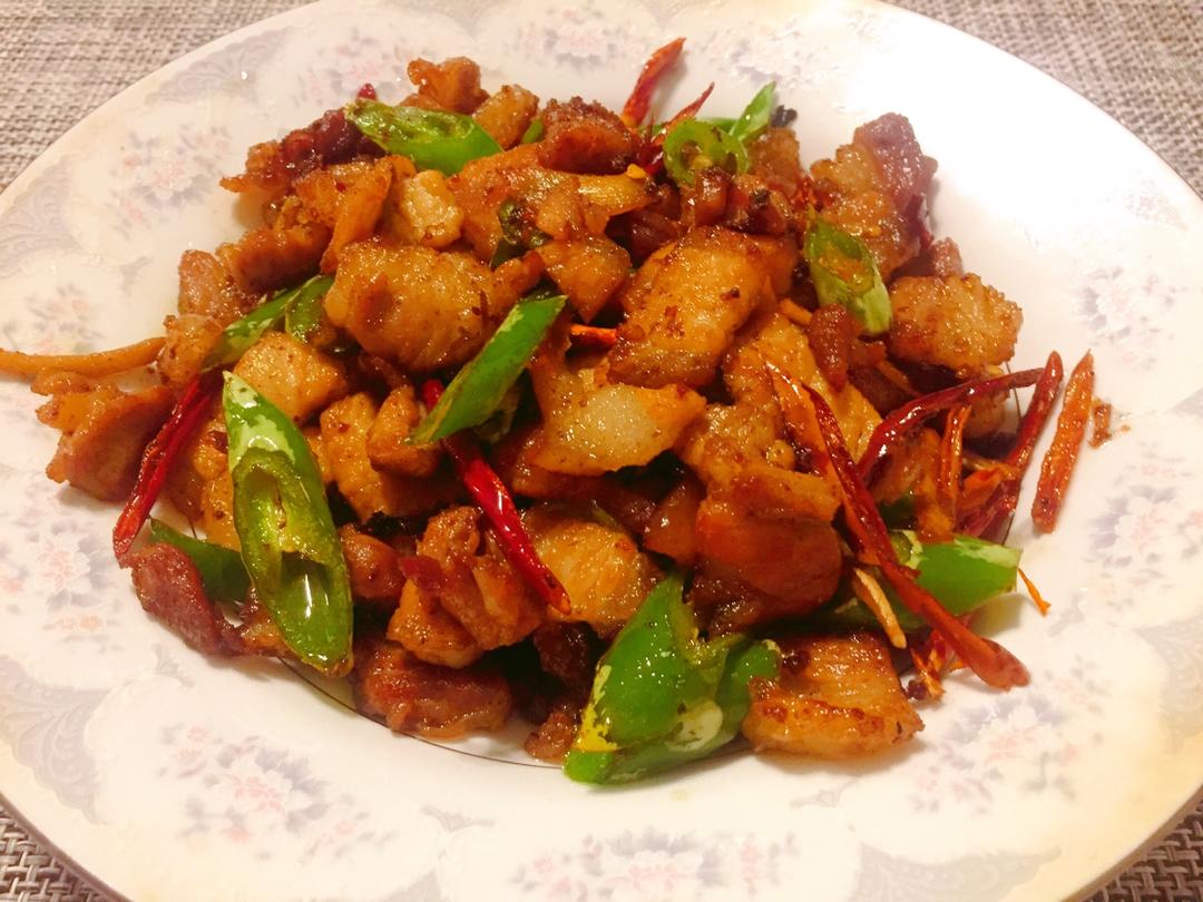 青椒干煸五花肉