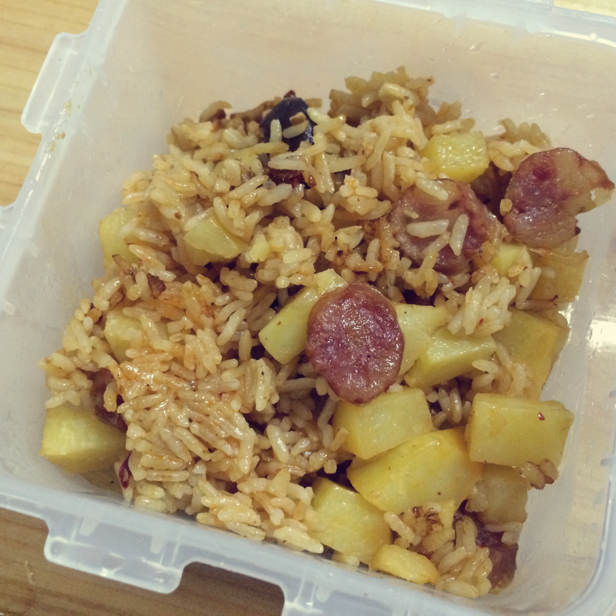 香肠土豆焖饭【一人也要吃好版】