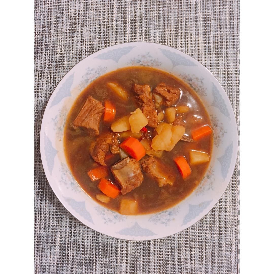 胡萝卜土豆炖排骨