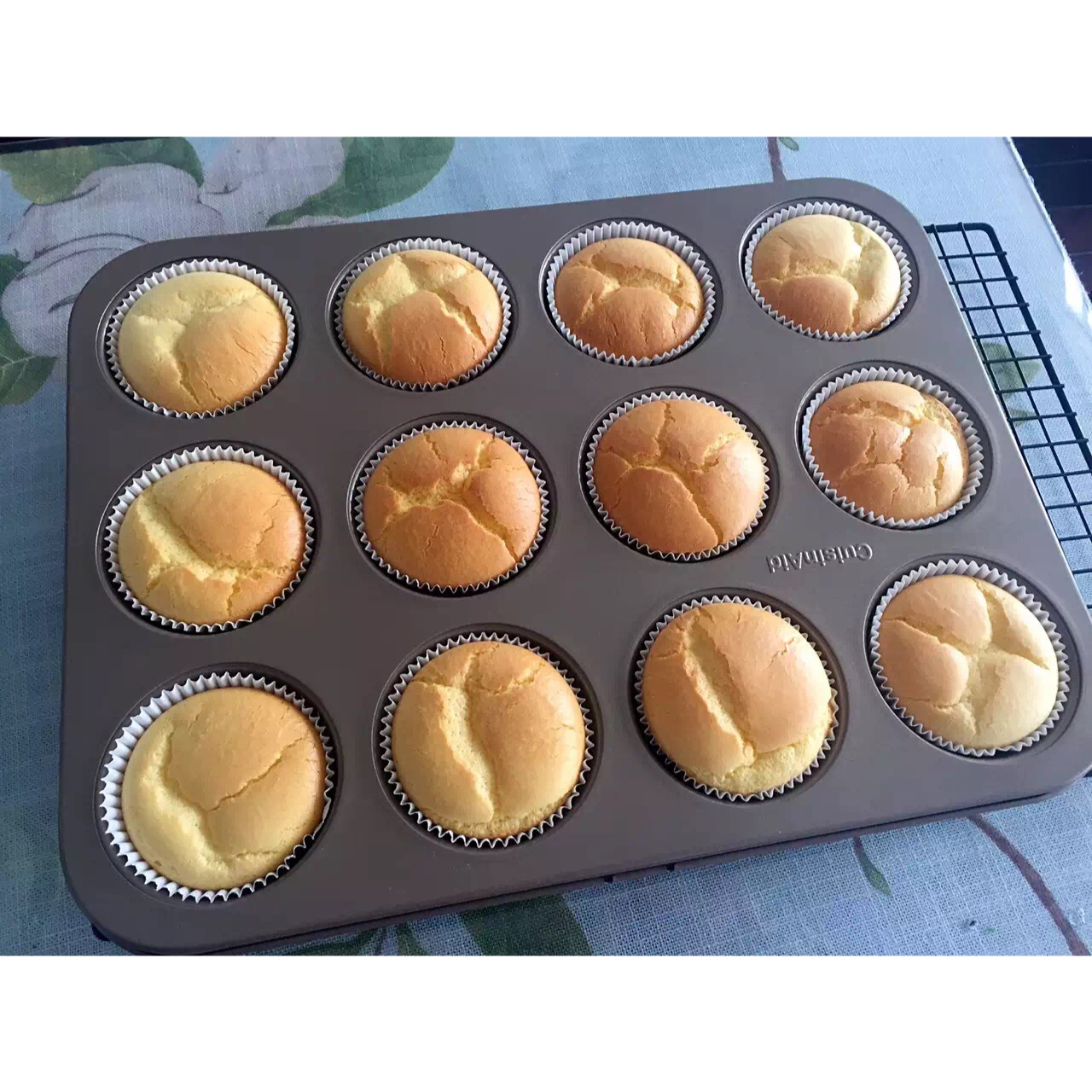 淡奶油纸杯蛋糕