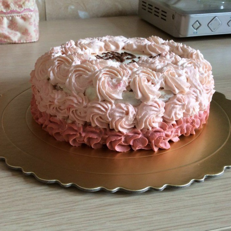 紫色玫瑰渐变裱花蛋糕