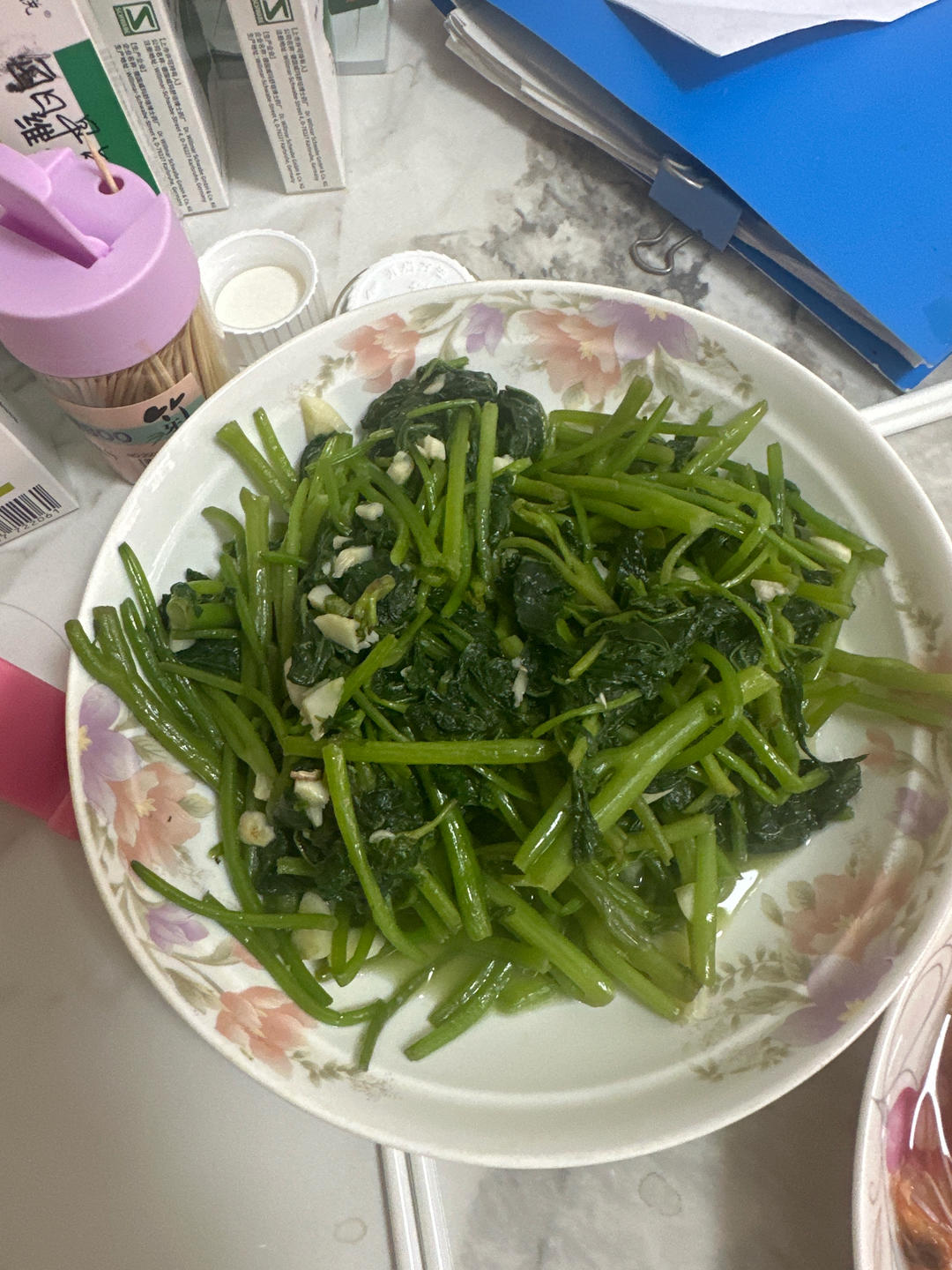蒜香地瓜叶