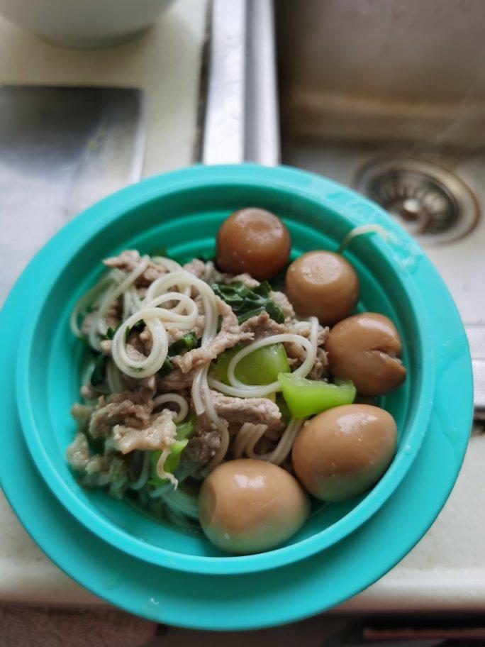 超好吃的青菜肉丝面