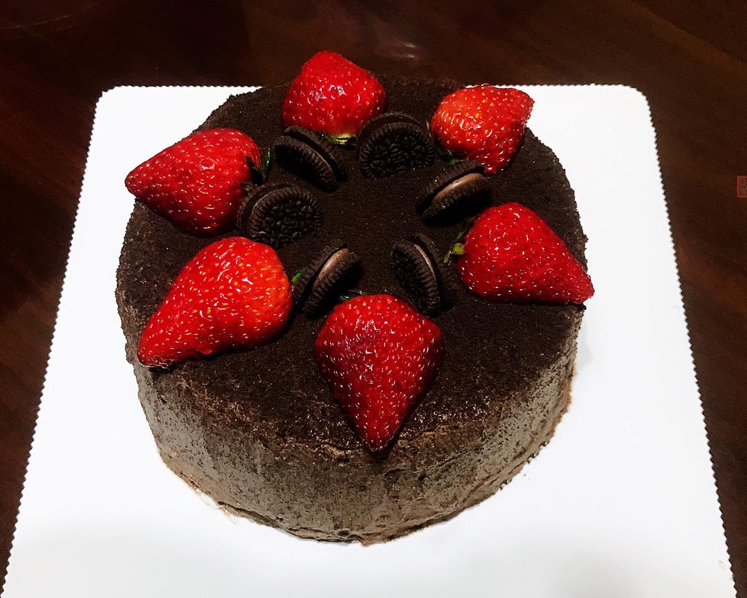 奥利奥草莓蛋糕