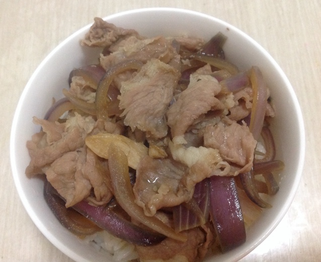 洋葱肥牛饭