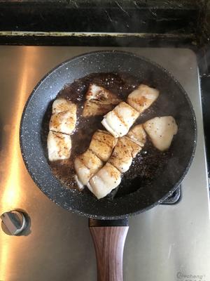 【减脂食谱】350kcal🔥低卡简单照烧巴沙鱼饭的做法 步骤7