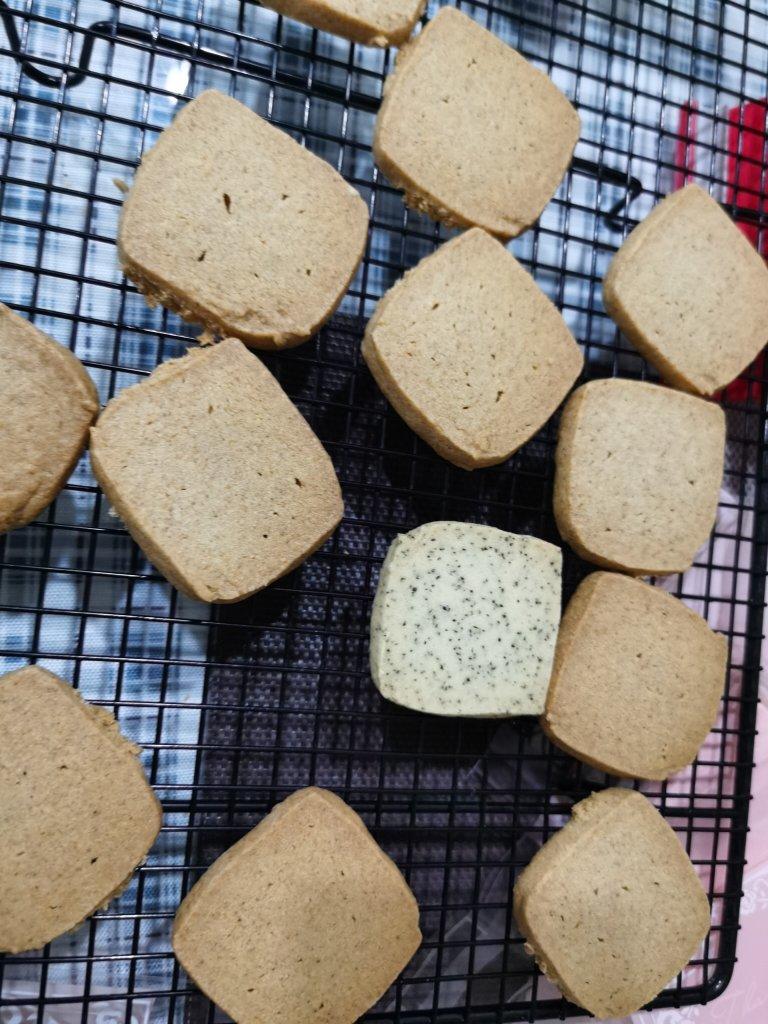 九宫格曲奇礼盒  |  每一格都有不一样的味道