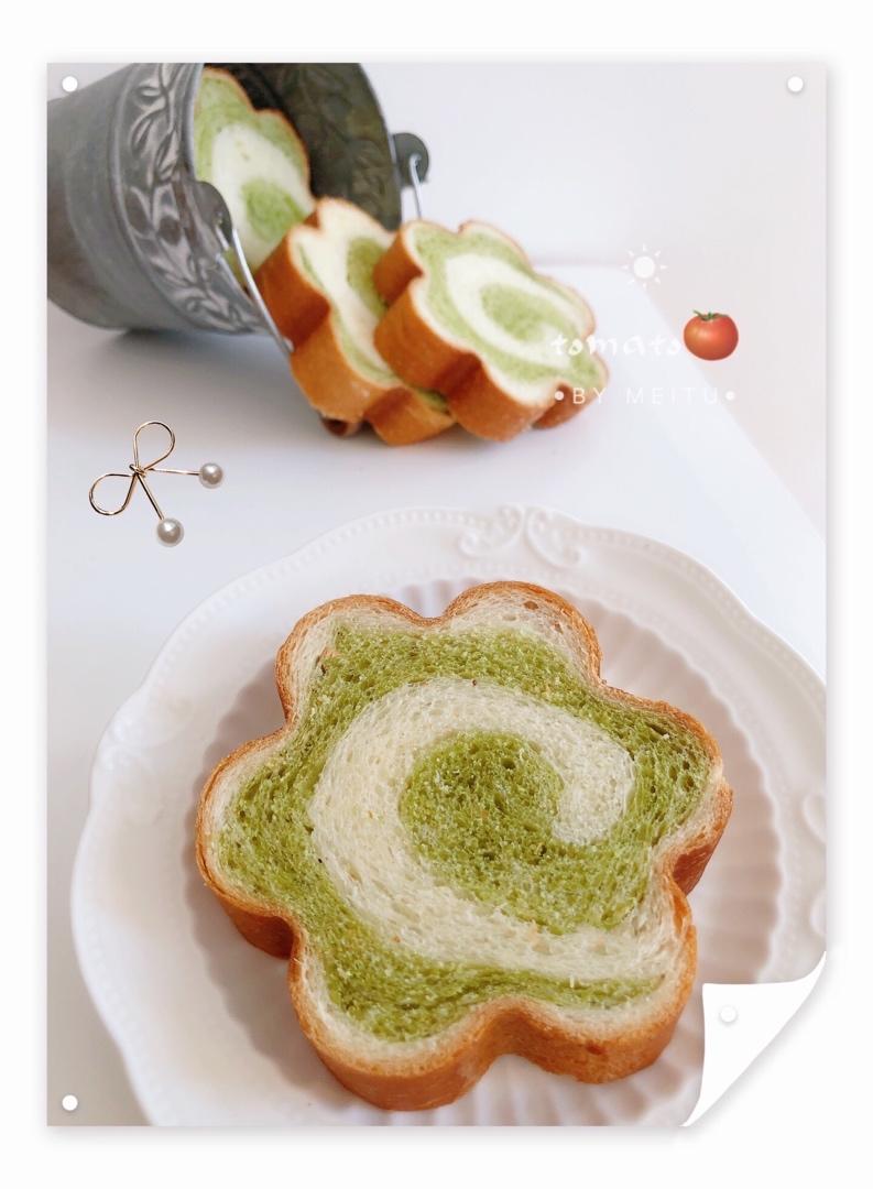 清香柔软的抹茶红豆吐司
